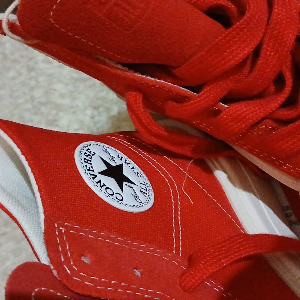 NWT Converse High Top - Picture 2 of 5